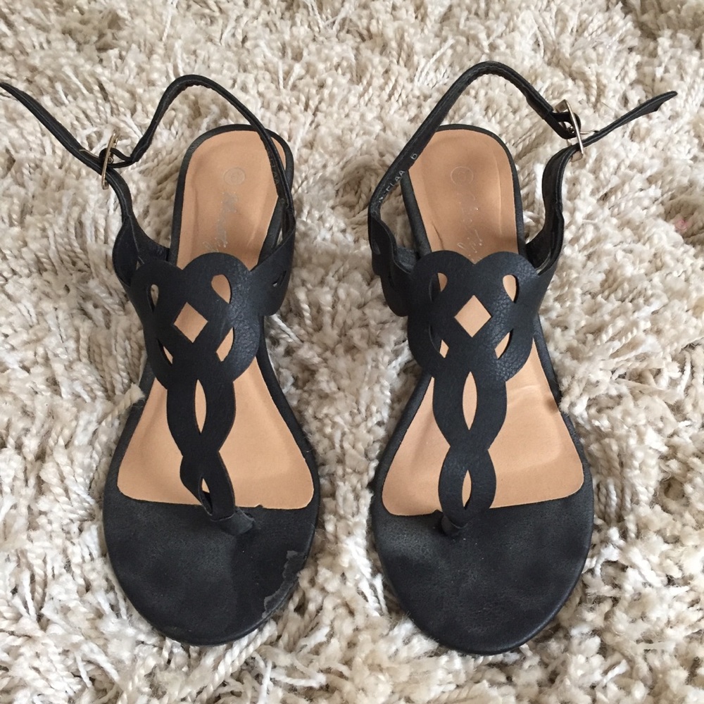 Black Sandals 👡